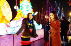 灯展小姐姐,点亮夜空的人间烟火